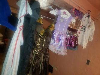 HALLOWEEN COSTUMES & DRESSES