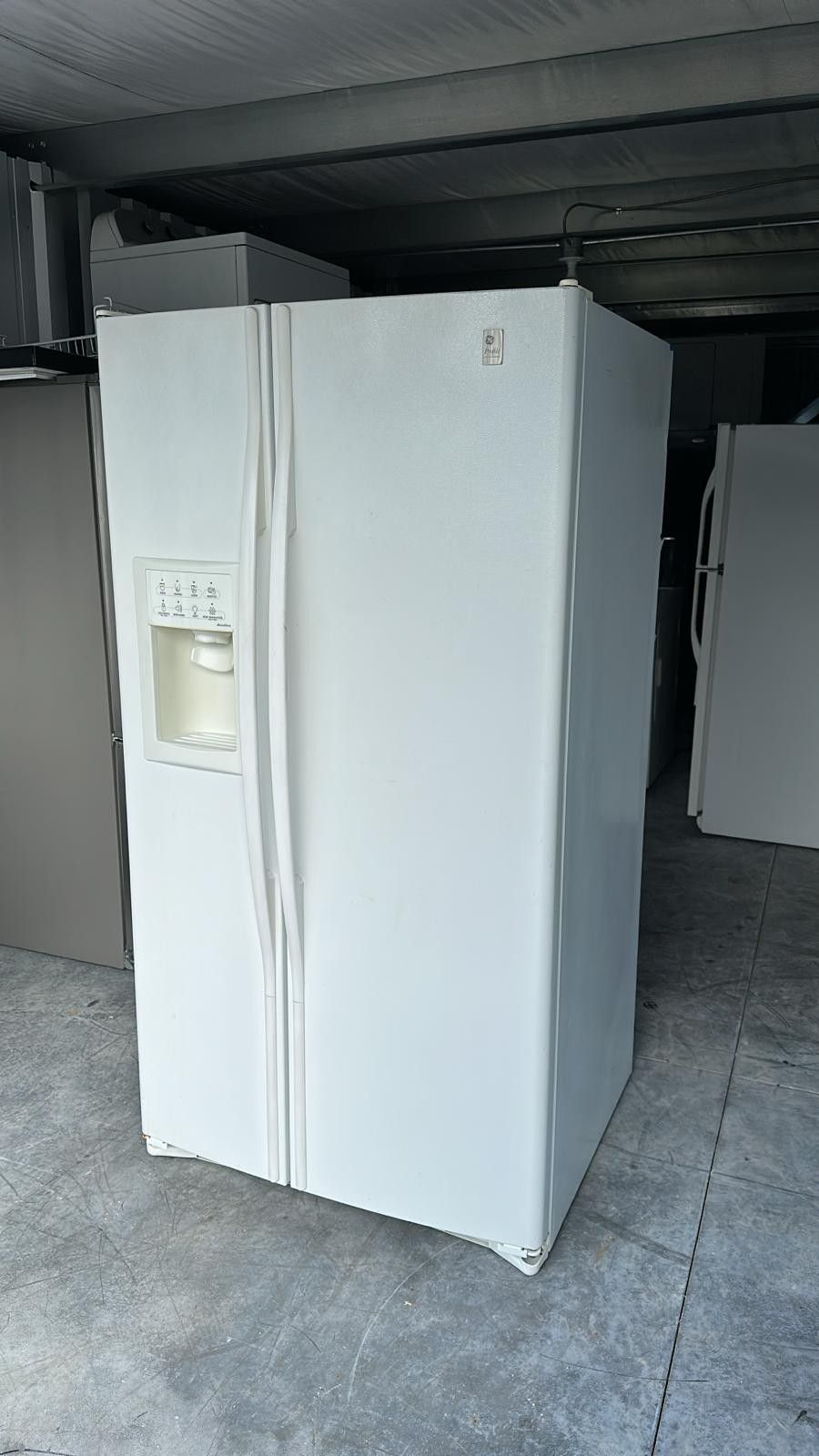 GE Refrigerator Fridge Ask about Availability Capactity 25cuft