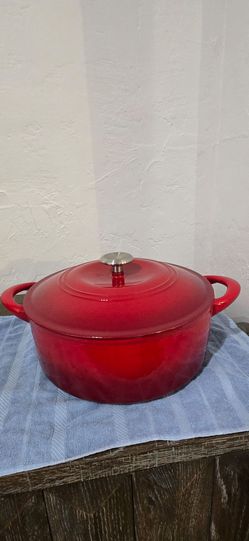 Cast iron Dutch oven 7q