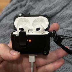 AirPods And Case 