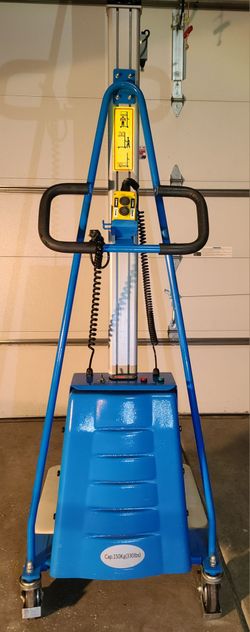Stacker Lift Truck 330 Lb. Capacity
