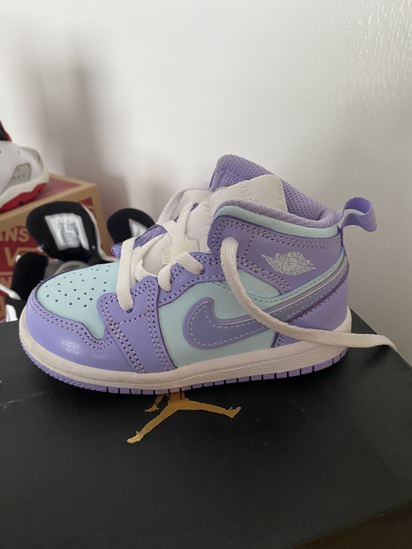 Girls Size 7 Jordan 1’s
