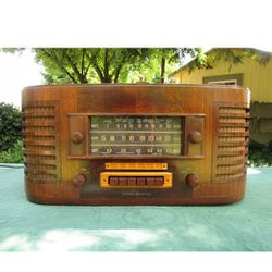 Vintage 1960s Radio