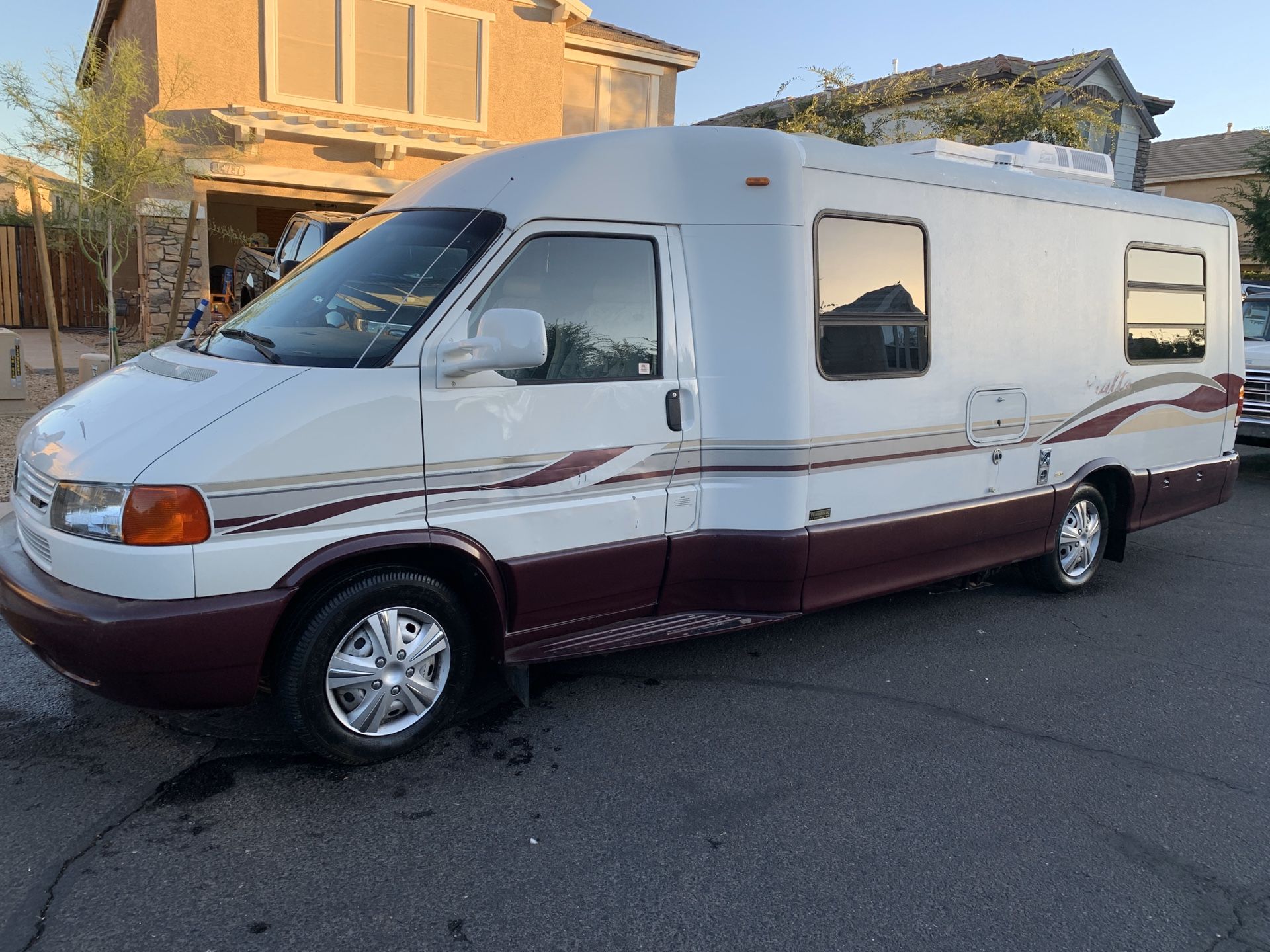2001 Winnebago Rialta 22QD for Sale in Surprise, AZ OfferUp