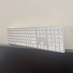 Apple Full Size Keyboard (2007)