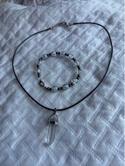 Bracelet and stone pendant necklace set