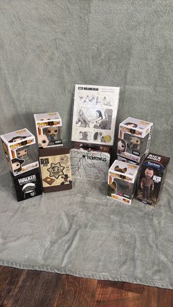 AMC Walking Dead Collection/memorabilia