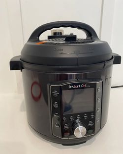 Instant Pot Pro 10-in-1 Pressure Cooker 6 Quarter Black #1102 for Sale in  Murfreesboro, TN - OfferUp
