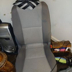 TOYOTA FRONT PASSENGER SEAT 