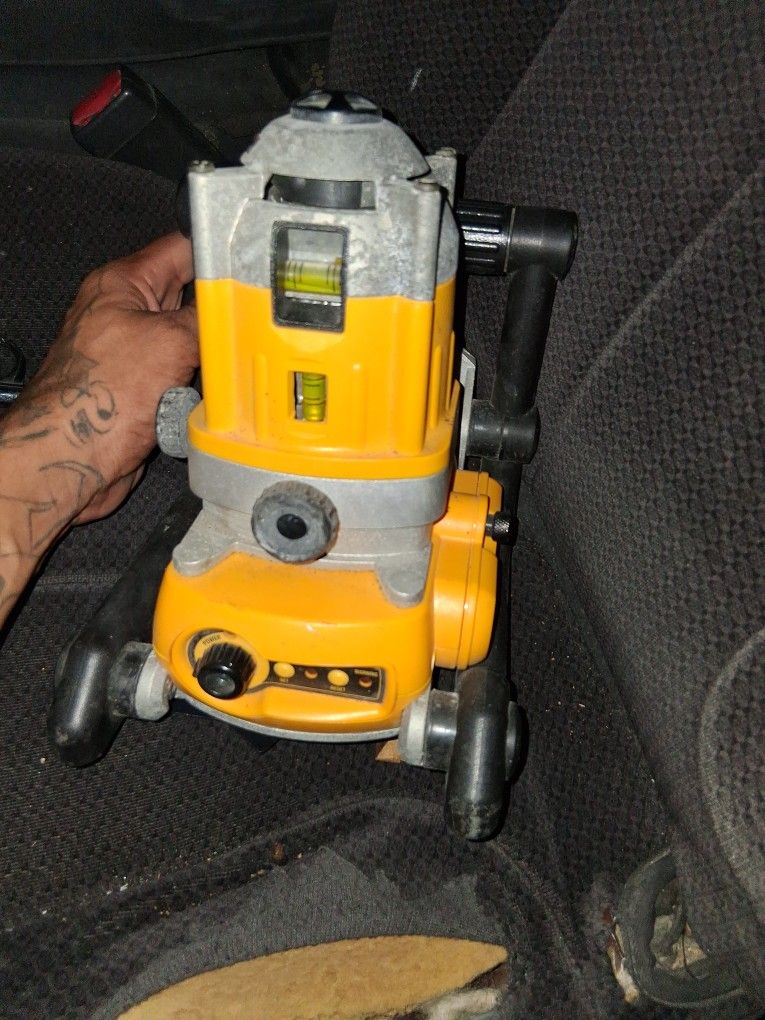 dewalt DW 071 laser level
