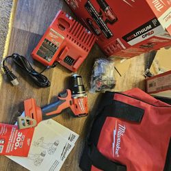 Milwaukee M18 1/2" Drill/Driver Kit BRAND NEW IN BOX