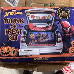 Spiderman Trunk or Treat Kit, 200 Pieces