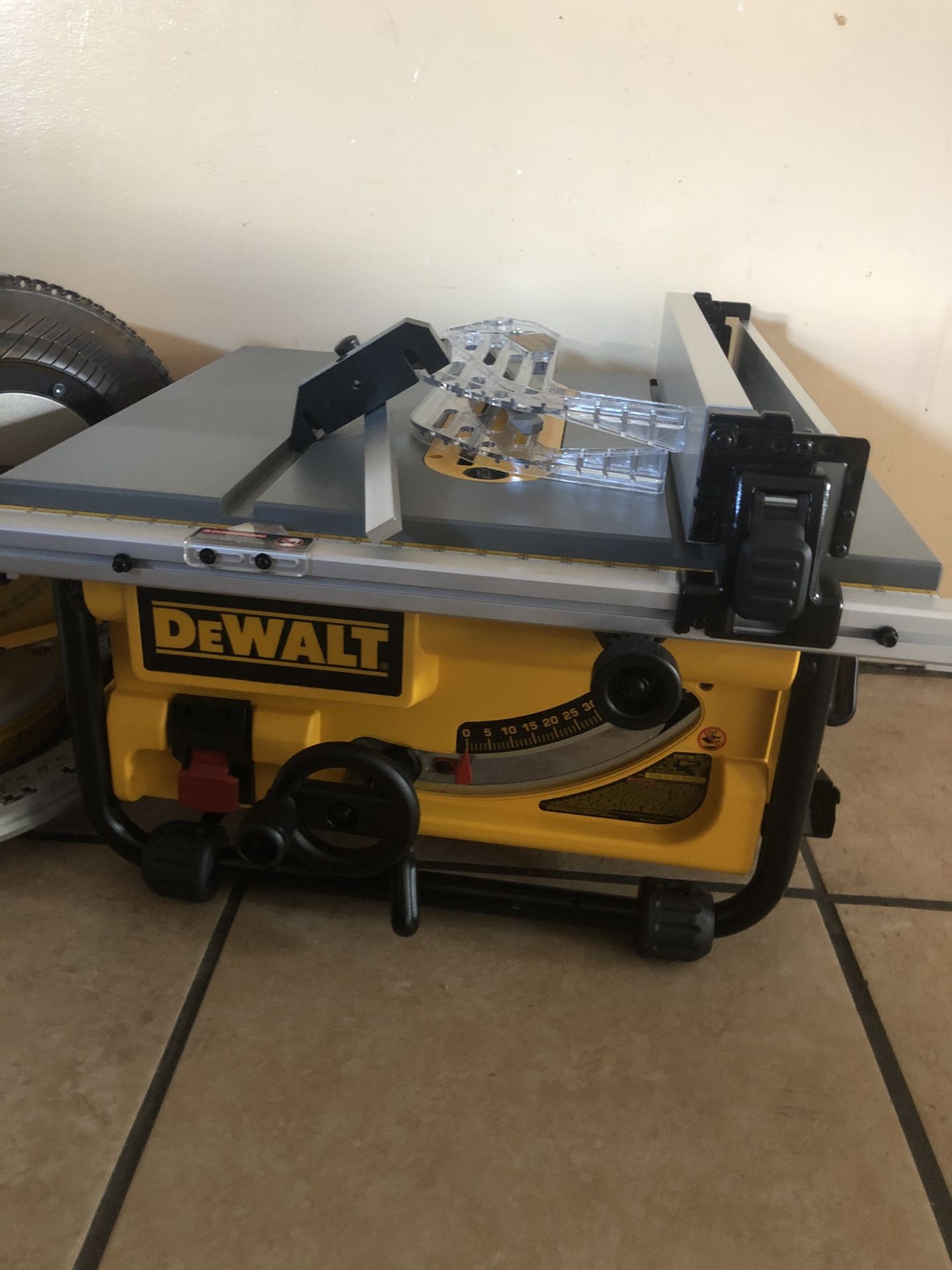 table saw dewalt