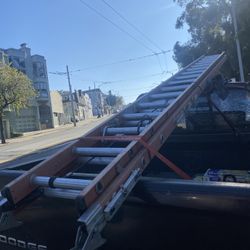 32 Ft Ladder 