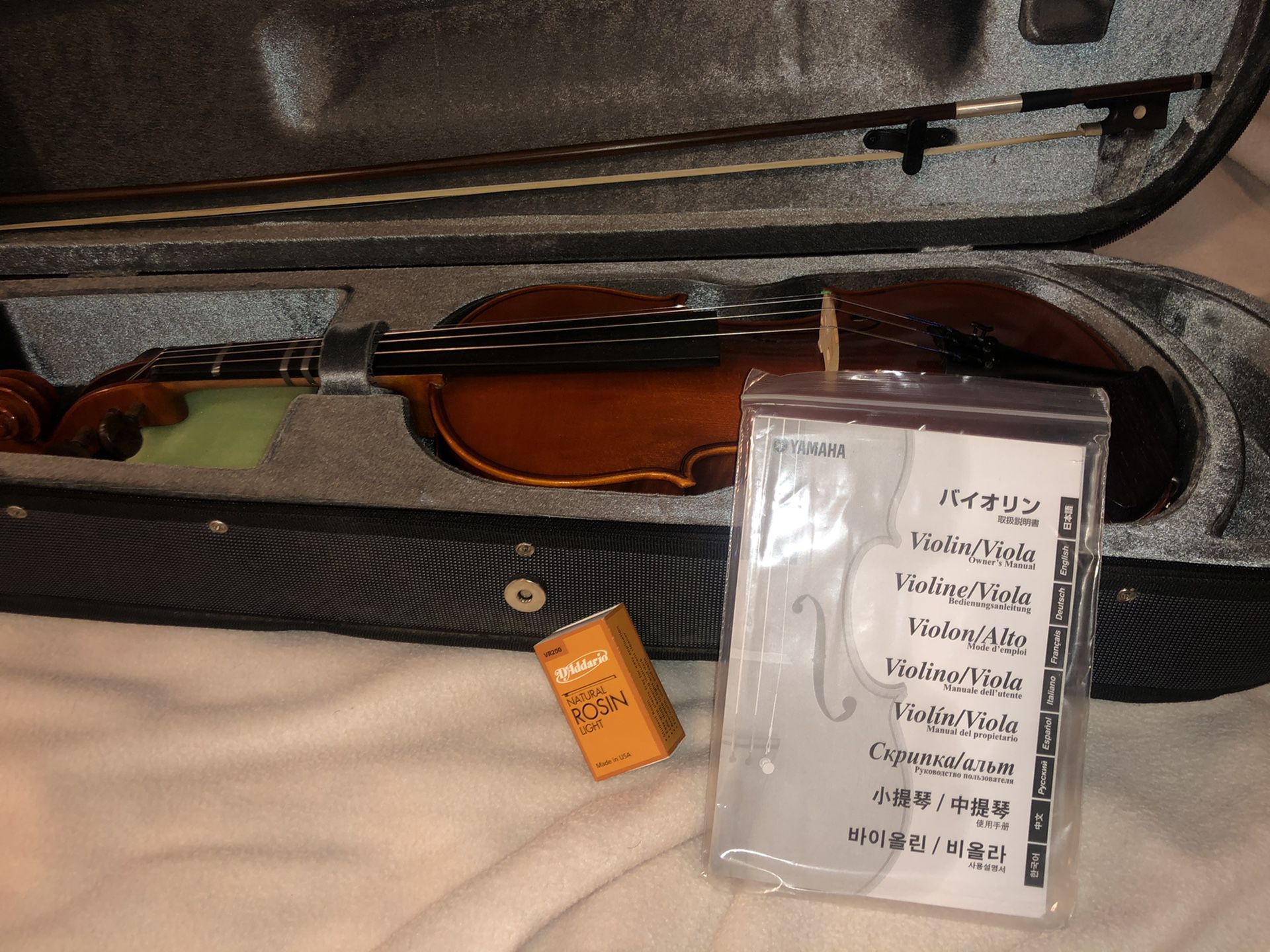 Yamaha 4/4 V5 Violin