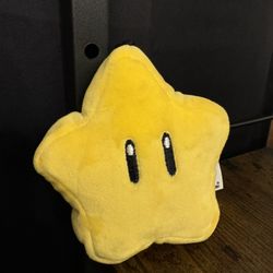 Nintendo Mario Kart Club Mocchi-Mocchi- Collectible Clip-On -Yellow Star Stuffed