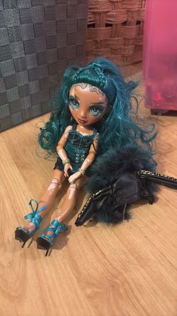 Teal rainbow high doll