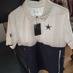 Men’s Nike Lightweight Shirt!!!!