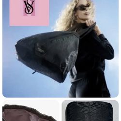 Victoria Secret WOMENS  Tote Size 18x16