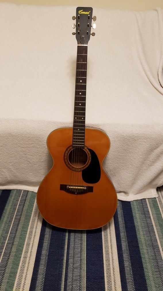 Conrad acoustic guitar online