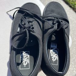 Women’s Vans 7.5
