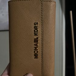 MK PHONE WALLET