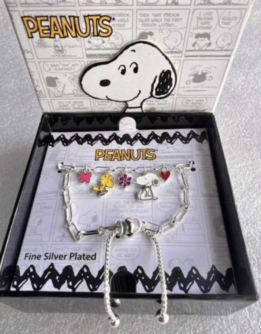 Peanuts Snoopy Charm Bracelet