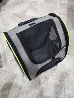 Pecute Pet Carrier - BRAND NEW