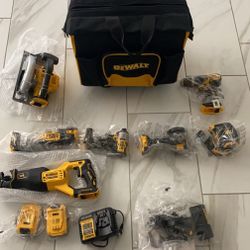 Dewalt Tool Combo Bag (BRAND NEW)