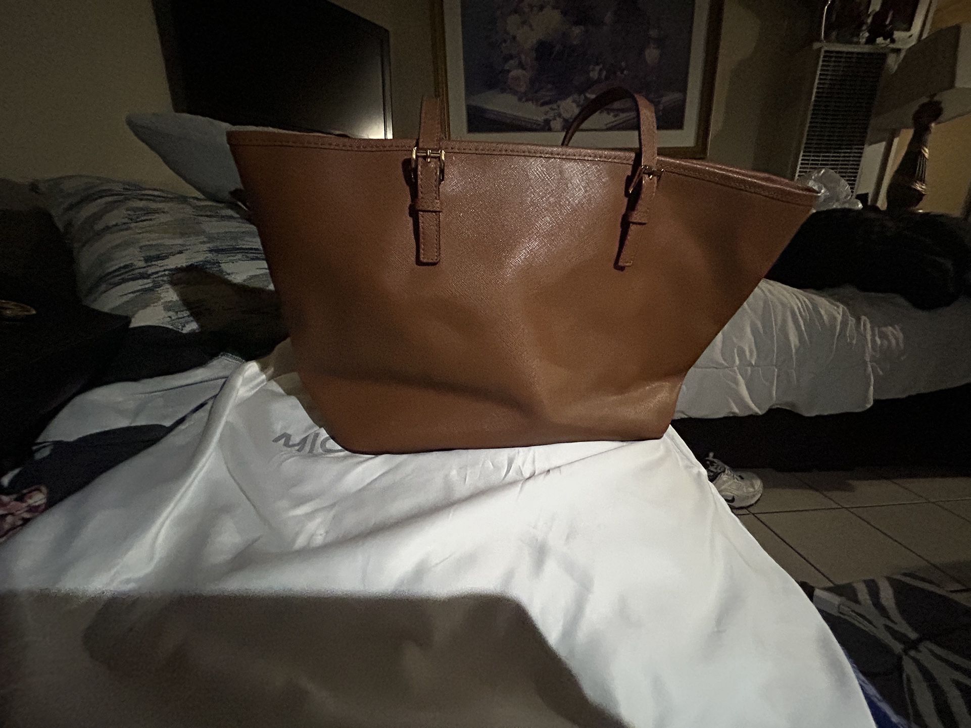Prada Saffiano Flap Bag for Sale in Montclair, CA - OfferUp