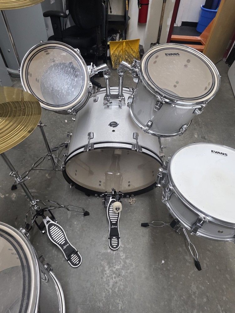 Lugwig Drum Set