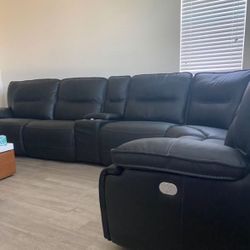 Black  Sectional 