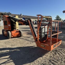 JLG E300AJP.     21 HOURS 