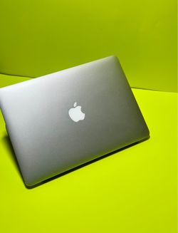 Apple MacBook Air 13” i5/8GB/256GB SSD $180