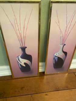 MCM vintage 1980 vase prints in gold plastic frames. Hooks on back. Retro. Set of 2.
