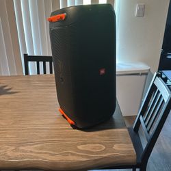 JBL 110 Boombox Speaker