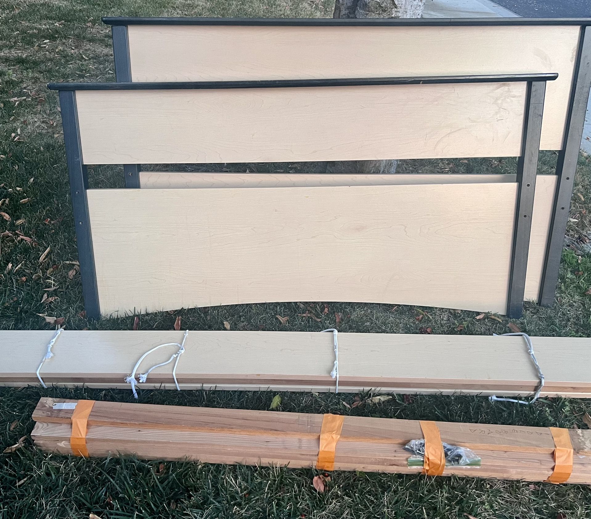 Full Size Bedroom Set With Solid Wood Blue Trim