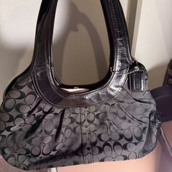 Vintage Coach Y2K Black Jacquard Ergo Kisslock