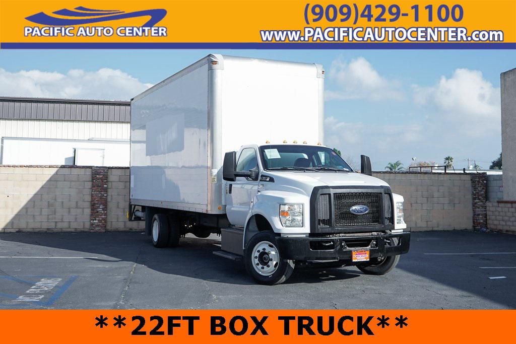 2017 Ford F-650 Gas