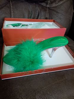 Heiyom Women's Fuzzy Feather Mule Sandals size 7