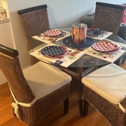 Dinning Table 