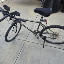 GIANT 18 SPEED BICYCLE