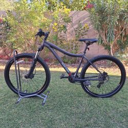 CO_OP DIRT 1.1 MOUNTAIN BIKE 27.5 INCH LIKE NEW ( CHECK MY OTHER BIKES)