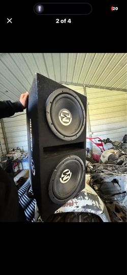 Memphis Dual 12-Inch Subwoofers in Ported Box