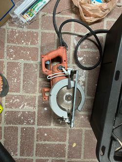 Milwaukee worm drive circular saw