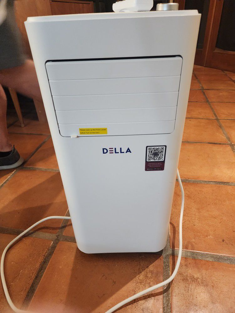 Della Portable AC Unit - NEW. $250