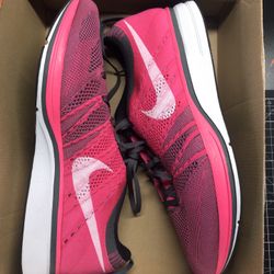 Nike Flyknit Trainer - Pink Flash