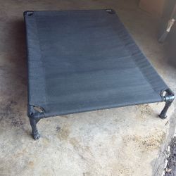 Elevated Dog Bed (for large dogs)