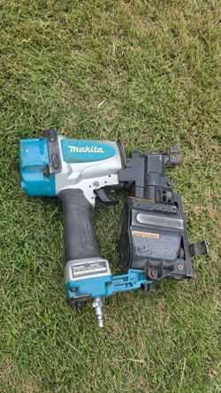 Makita AN454 1-3/4 Coil Roofing Nailer