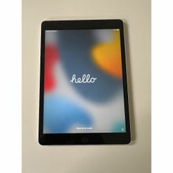 New ipad9th gen with case 100 firm must pick up Herndon willow area not locked works perfectly comes with charger too